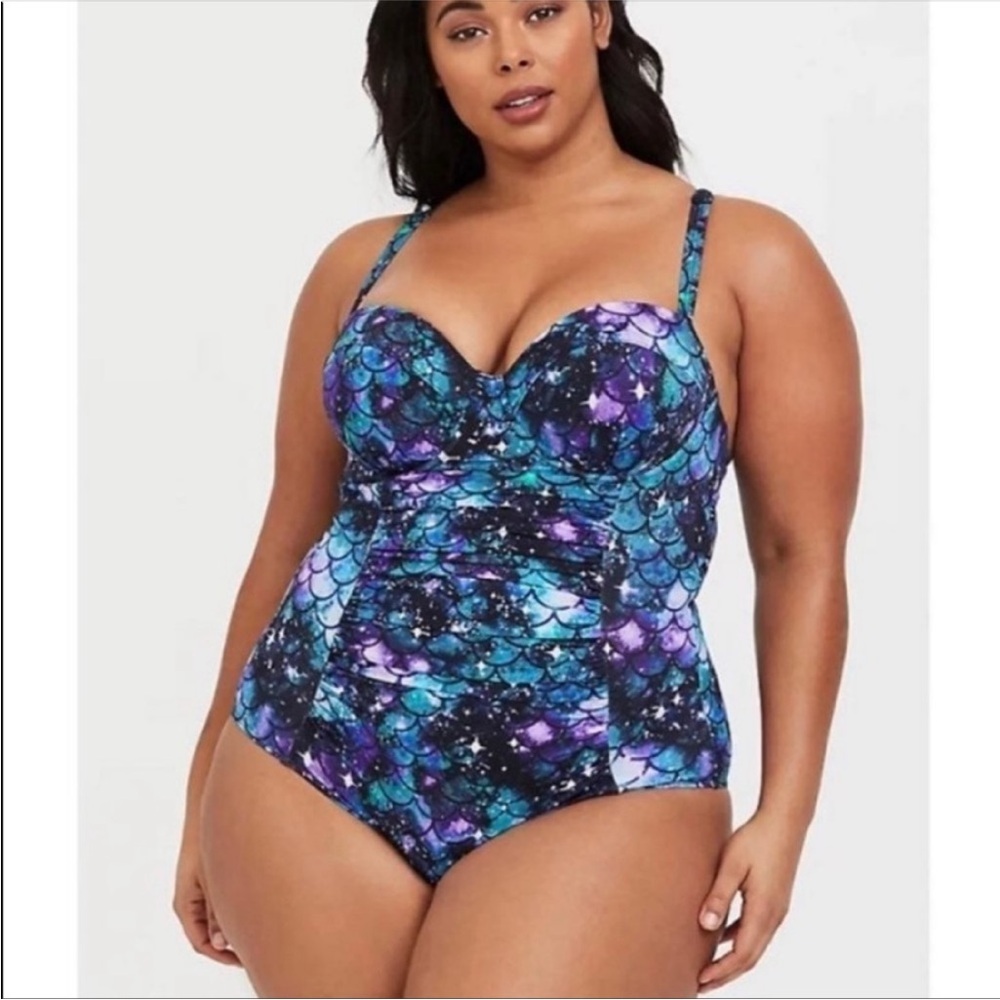 NWT torrid mermaid galaxy strappy lattice back vixen collection swimsuit